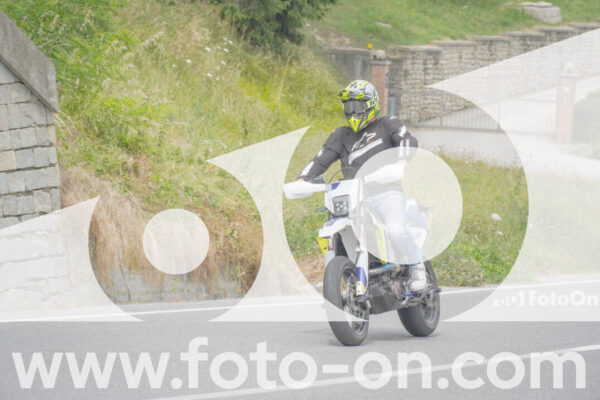 <h1 class="product-title">thumb_FF100115</h1>
