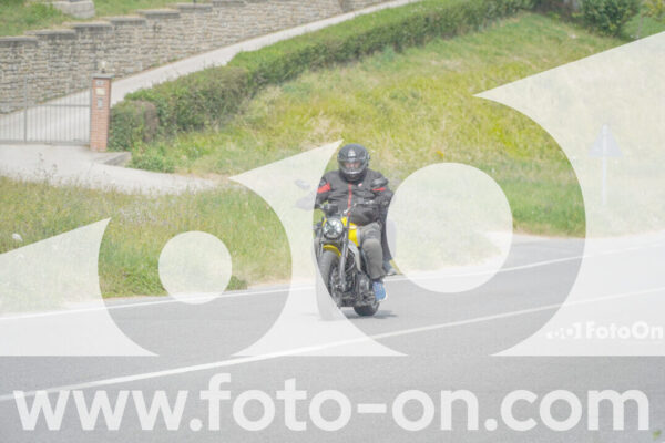 <h1 class="product-title">thumb_FF100143</h1>