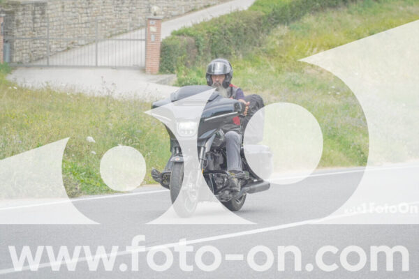 <h1 class="product-title">thumb_FF100182</h1>