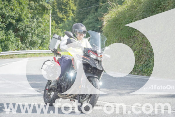 <h1 class="product-title">thumb_FF100193</h1>