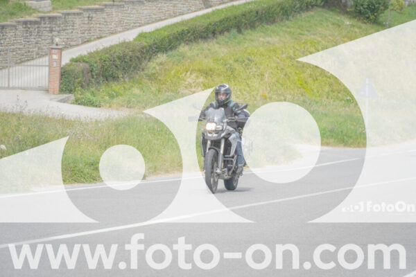 <h1 class="product-title">thumb_FF100245</h1>