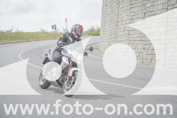 <h1 class="product-title">thumb_FF100363</h1>