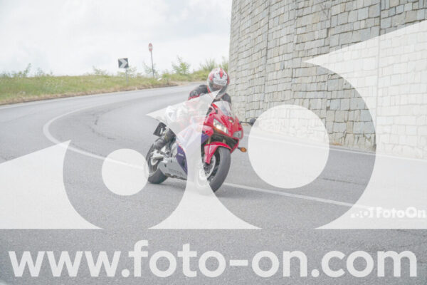 <h1 class="product-title">thumb_FF100411</h1>
