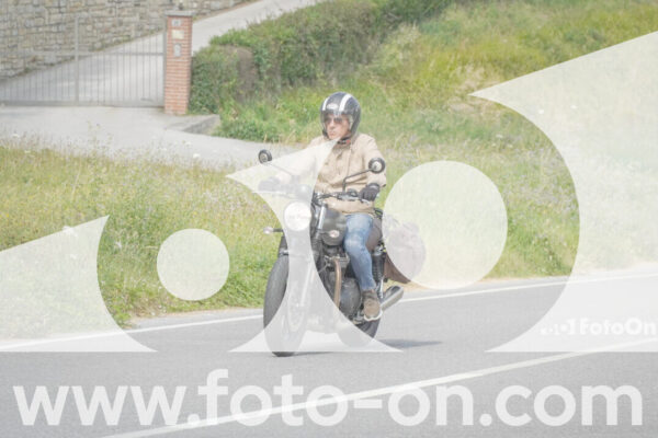 <h1 class="product-title">thumb_FF100425</h1>