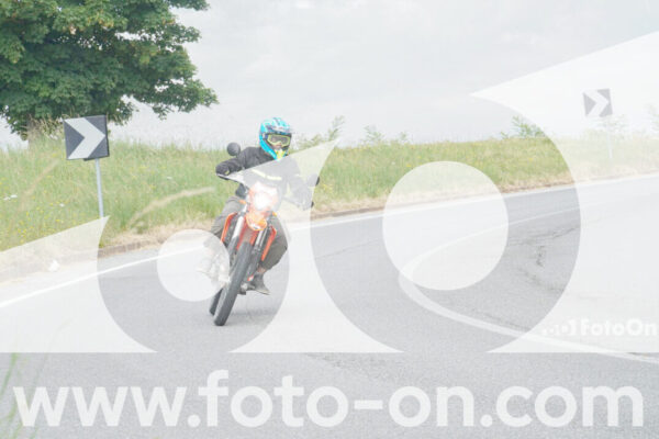 <h1 class="product-title">thumb_FF102098</h1>