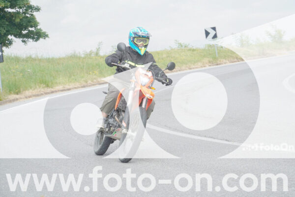 <h1 class="product-title">thumb_FF102101</h1>