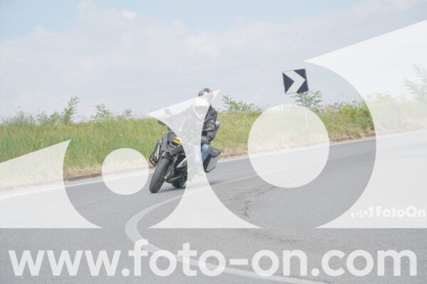 <h1 class="product-title">thumb_FF102200</h1>