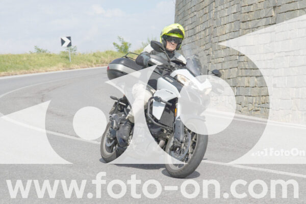 <h1 class="product-title">thumb_FF102249</h1>