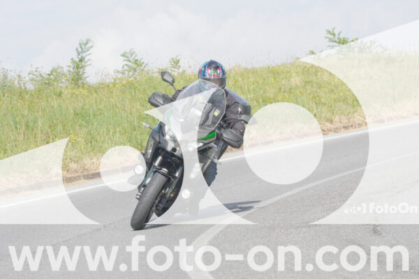 <h1 class="product-title">thumb_FF102252</h1>