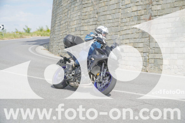 <h1 class="product-title">thumb_FF102263</h1>