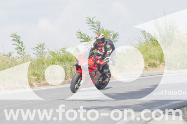 <h1 class="product-title">thumb_FF102289</h1>