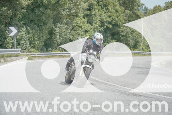 <h1 class="product-title">thumb_FF102777-1</h1>