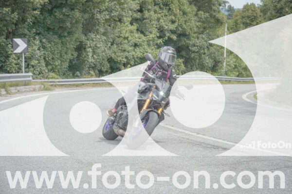 <h1 class="product-title">thumb_FF102787</h1>