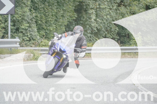 <h1 class="product-title">thumb_FF102795</h1>