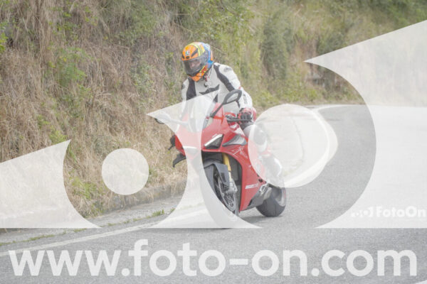 <h1 class="product-title">thumb_FF102808</h1>