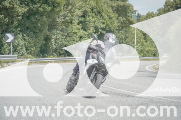 <h1 class="product-title">thumb_FF102816</h1>