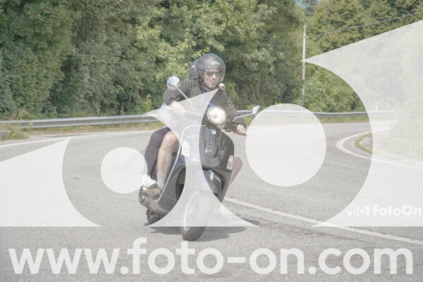 <h1 class="product-title">thumb_FF103243</h1>