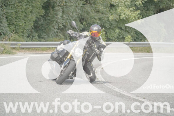 <h1 class="product-title">thumb_FF103266</h1>