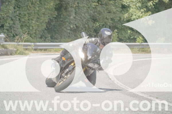 <h1 class="product-title">thumb_FF103317</h1>