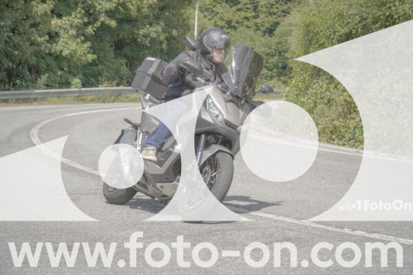 <h1 class="product-title">thumb_FF103321</h1>
