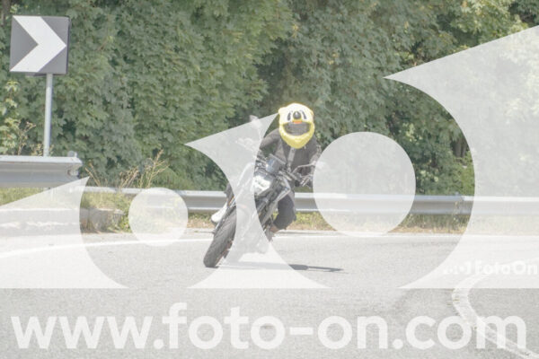 <h1 class="product-title">thumb_FF103333</h1>