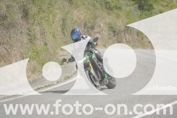 <h1 class="product-title">thumb_FF103341-1</h1>