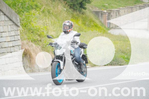 <h1 class="product-title">thumb_FF103551</h1>