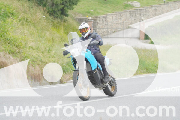 <h1 class="product-title">thumb_FF103557</h1>