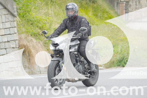 <h1 class="product-title">thumb_FF103577</h1>