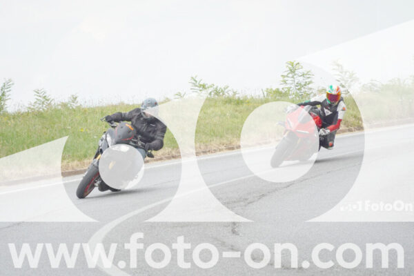 <h1 class="product-title">thumb_FF103602</h1>