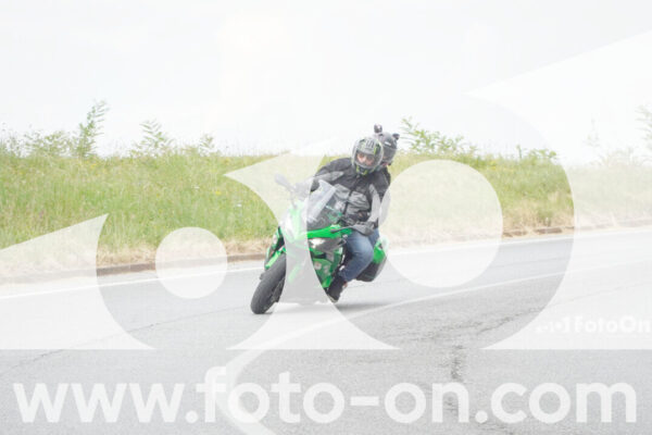 <h1 class="product-title">thumb_FF103640</h1>