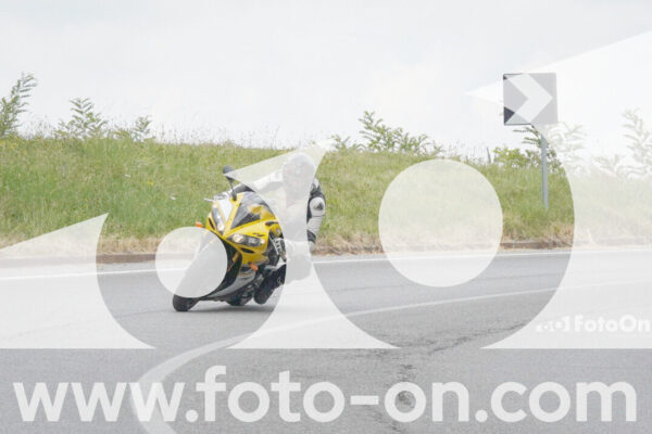 <h1 class="product-title">thumb_FF103766</h1>