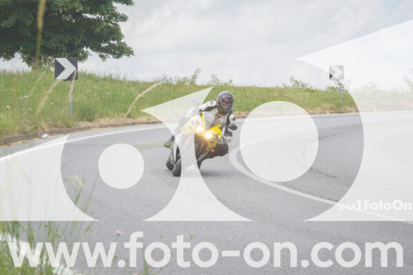 <h1 class="product-title">thumb_FF103771</h1>