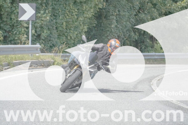 <h1 class="product-title">thumb_FF103807</h1>