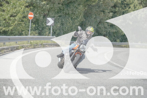 <h1 class="product-title">thumb_FF103814</h1>