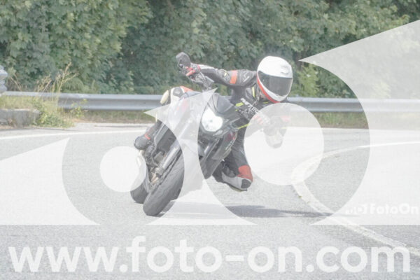 <h1 class="product-title">thumb_FF103830</h1>