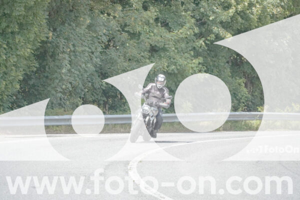 <h1 class="product-title">thumb_FF103834</h1>