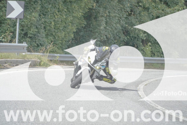 <h1 class="product-title">thumb_FF103848</h1>