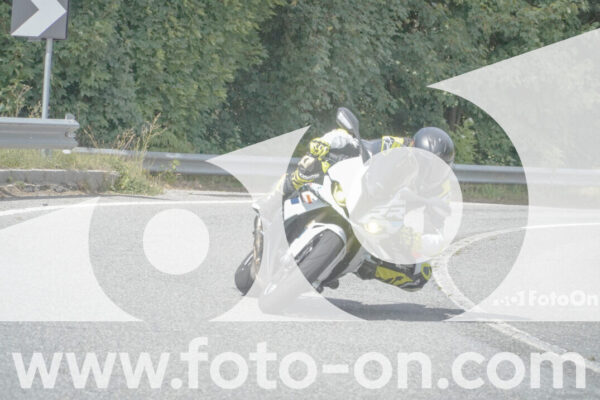 <h1 class="product-title">thumb_FF103850-1</h1>