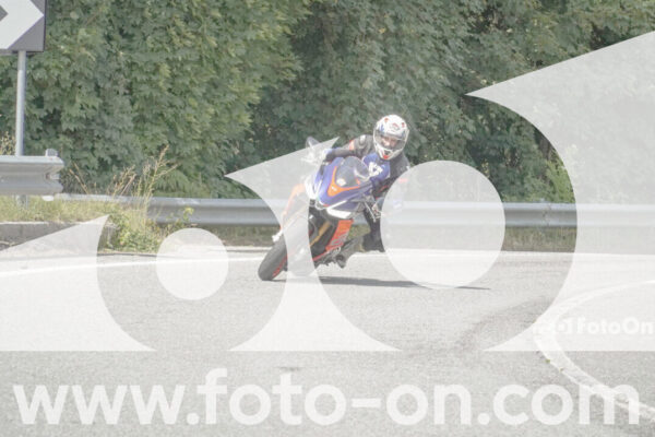 <h1 class="product-title">thumb_FF103879</h1>