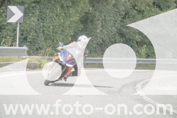 <h1 class="product-title">thumb_FF103882</h1>