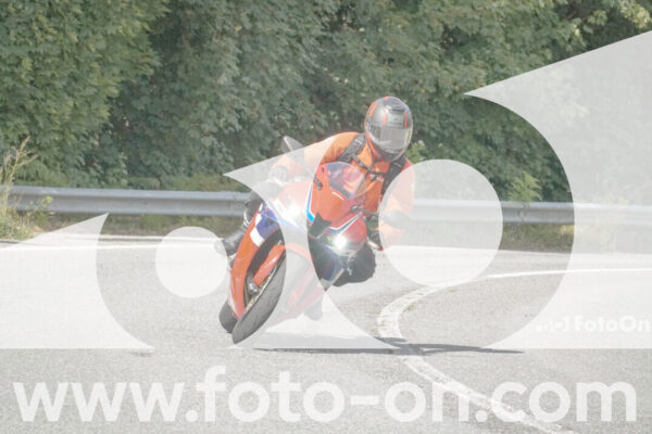 <h1 class="product-title">thumb_FF103892</h1>