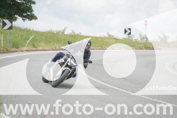 <h1 class="product-title">thumb_FF103893</h1>