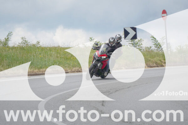 <h1 class="product-title">thumb_FF103911</h1>