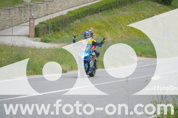 <h1 class="product-title">thumb_FF103939</h1>