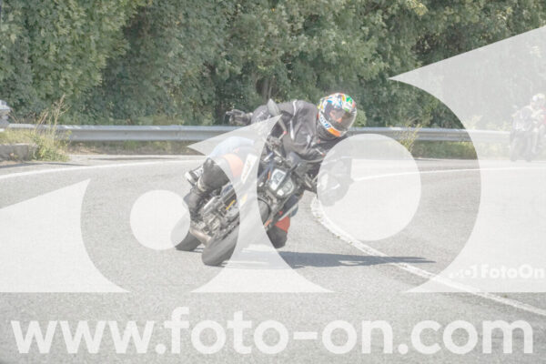 <h1 class="product-title">thumb_FF103956</h1>