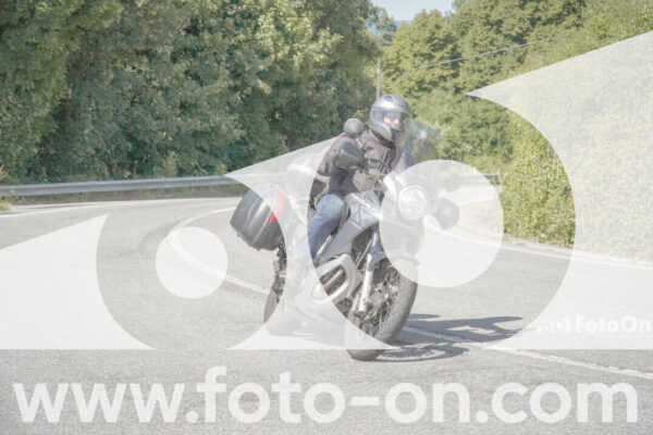 <h1 class="product-title">thumb_FF104013</h1>