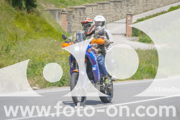 <h1 class="product-title">thumb_FF104049</h1>