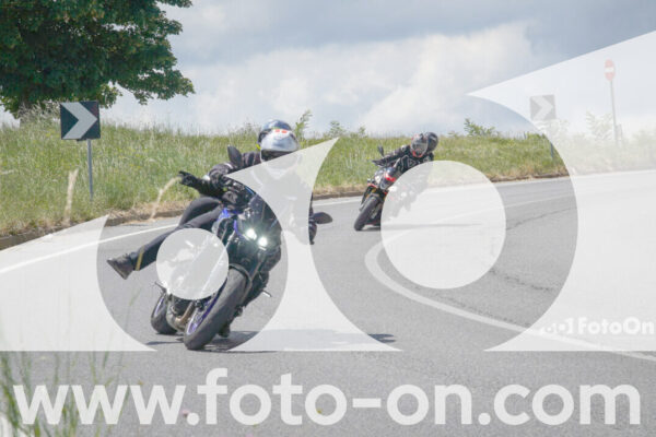 <h1 class="product-title">thumb_FF104078</h1>