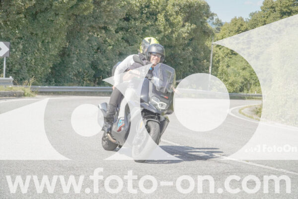 <h1 class="product-title">thumb_FF104092</h1>